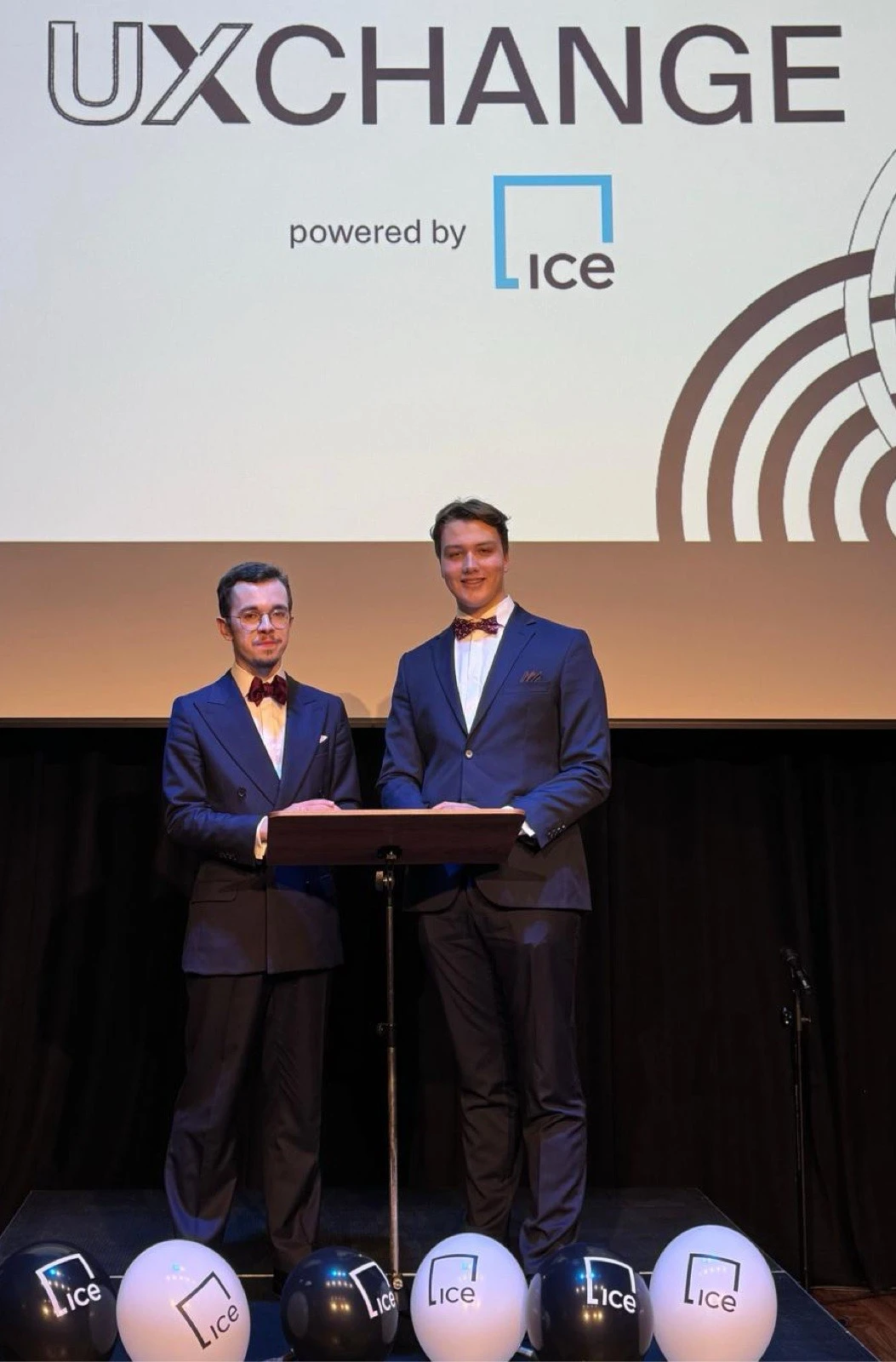 Jan Jakubowski i Wiktor Alisch na scenie UXchange